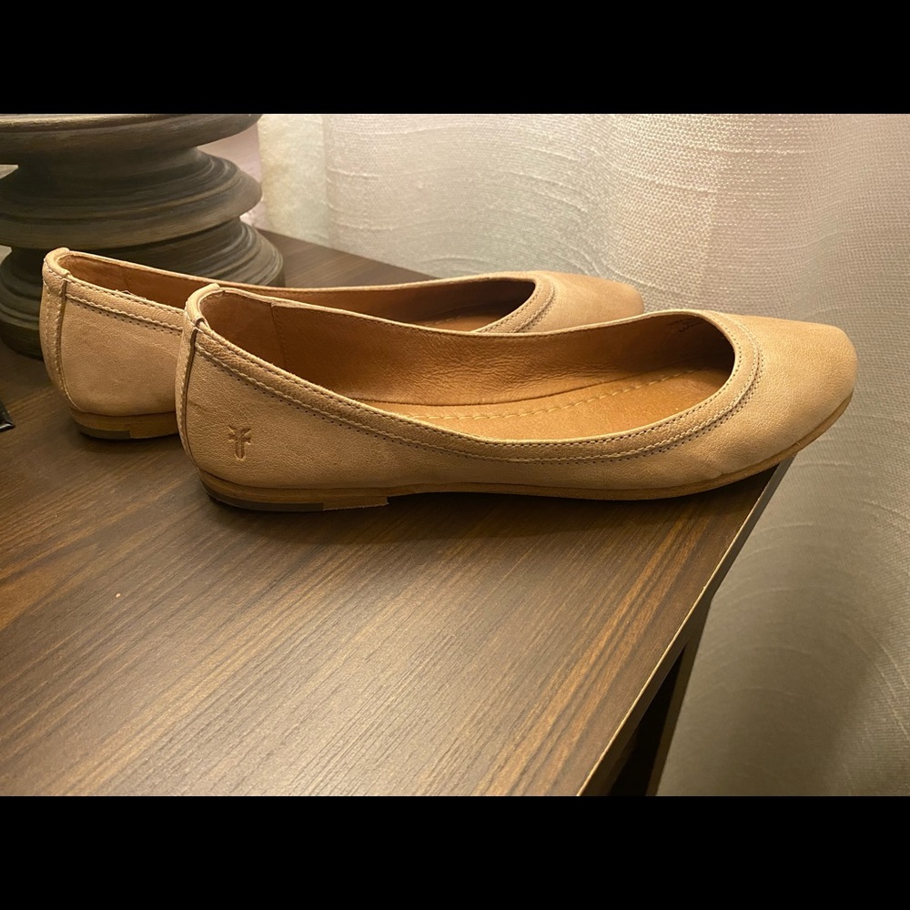 FRYE Carson Tan Leather Ballet Flat
